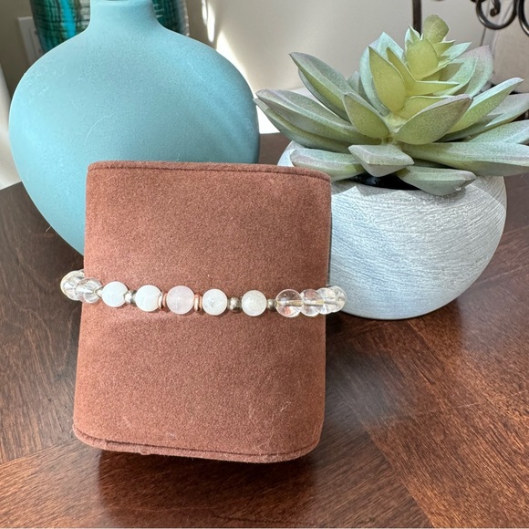 Genuine Rose and Clear Quartz 6mm Bead Stretch Bracelet - Picture 3 of 7